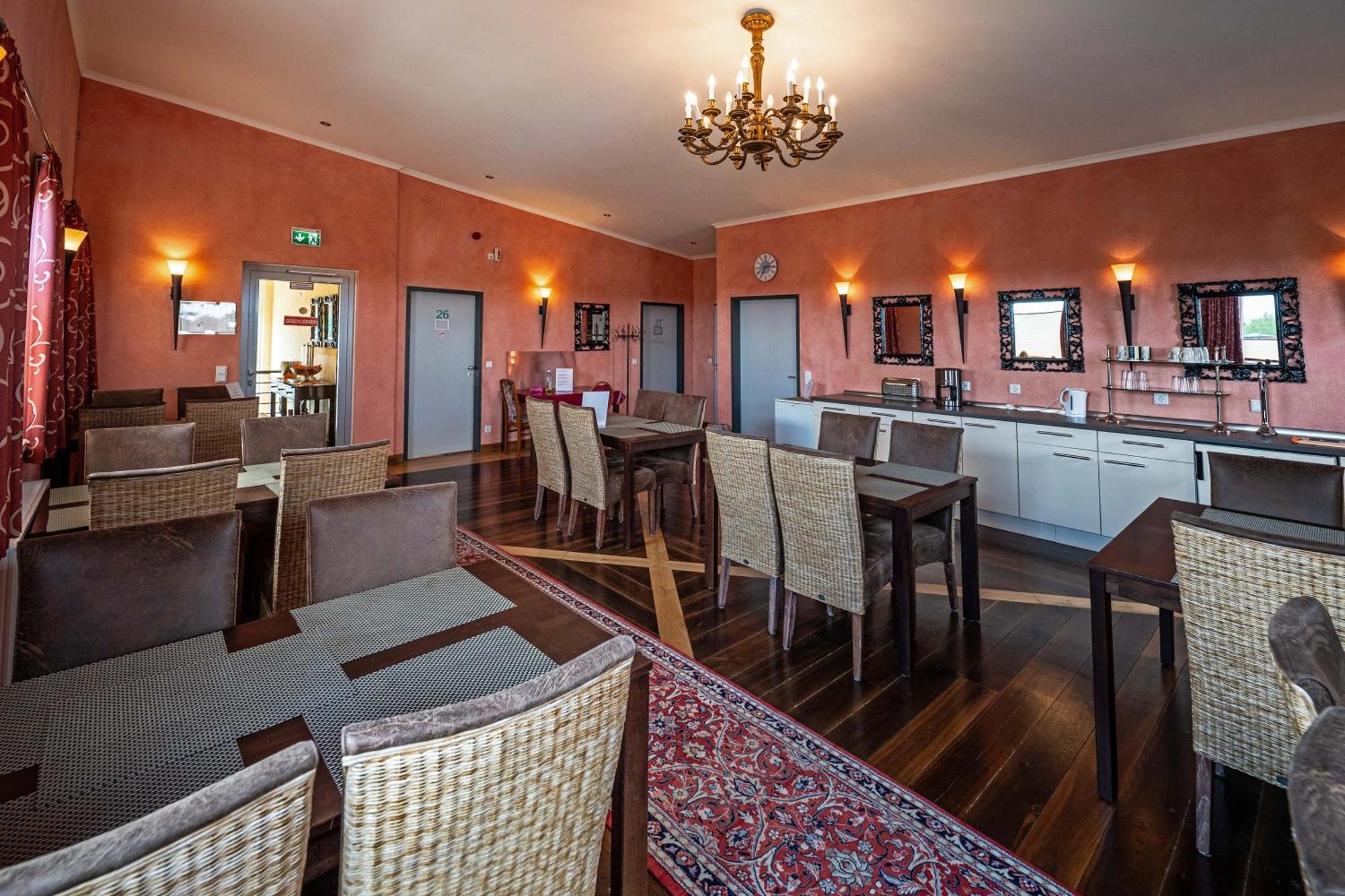 7O'Clock - Hotel Hannover Laatzen ภายนอก รูปภาพ